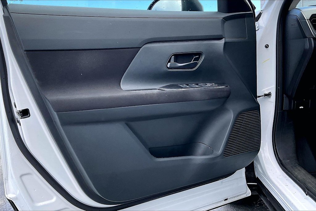 Thumbnail: 2025 Nissan Kicks - 27