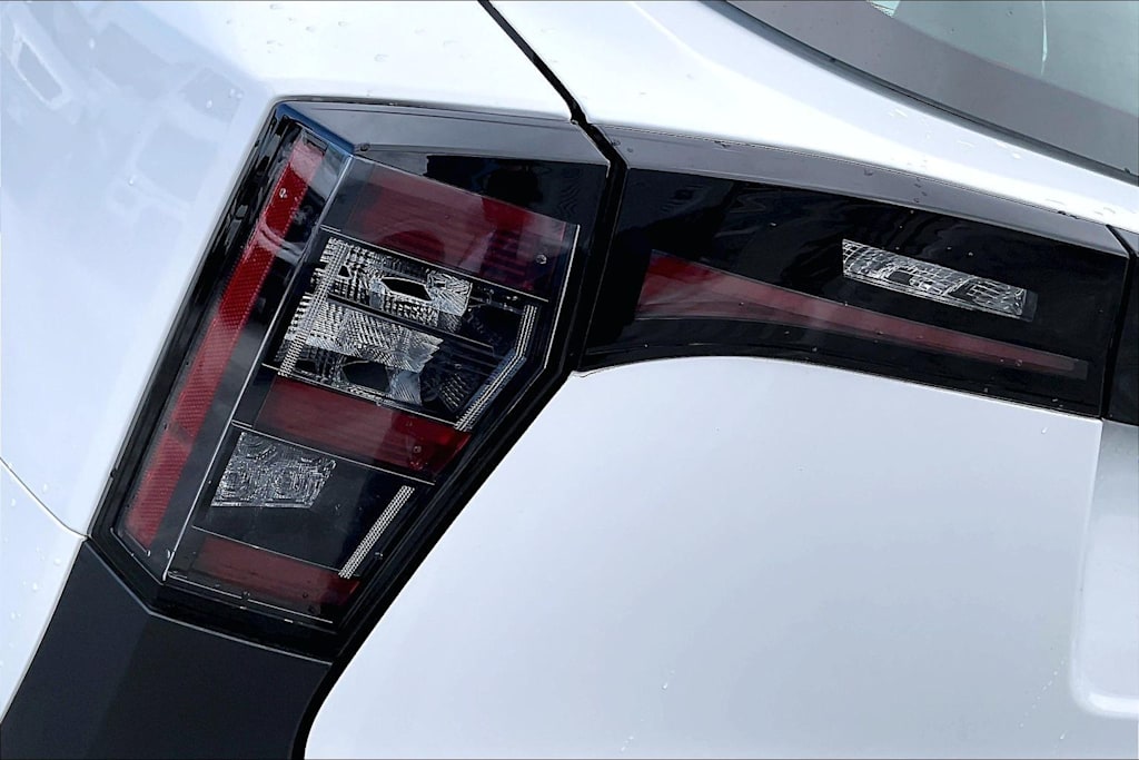 Thumbnail: 2025 Nissan Kicks - 32