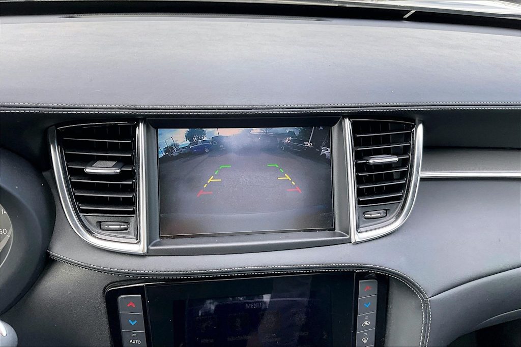 Thumbnail: 2019 INFINITI QX50 - 16
