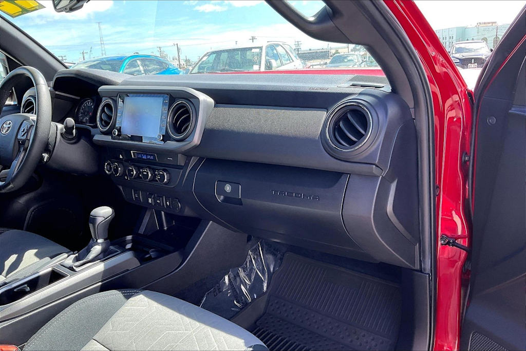 Thumbnail: 2023 Toyota Tacoma - 15