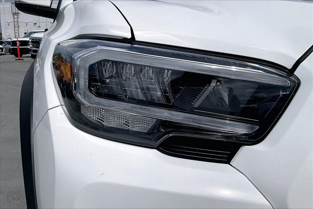 Thumbnail: 2023 Toyota Tacoma - 31