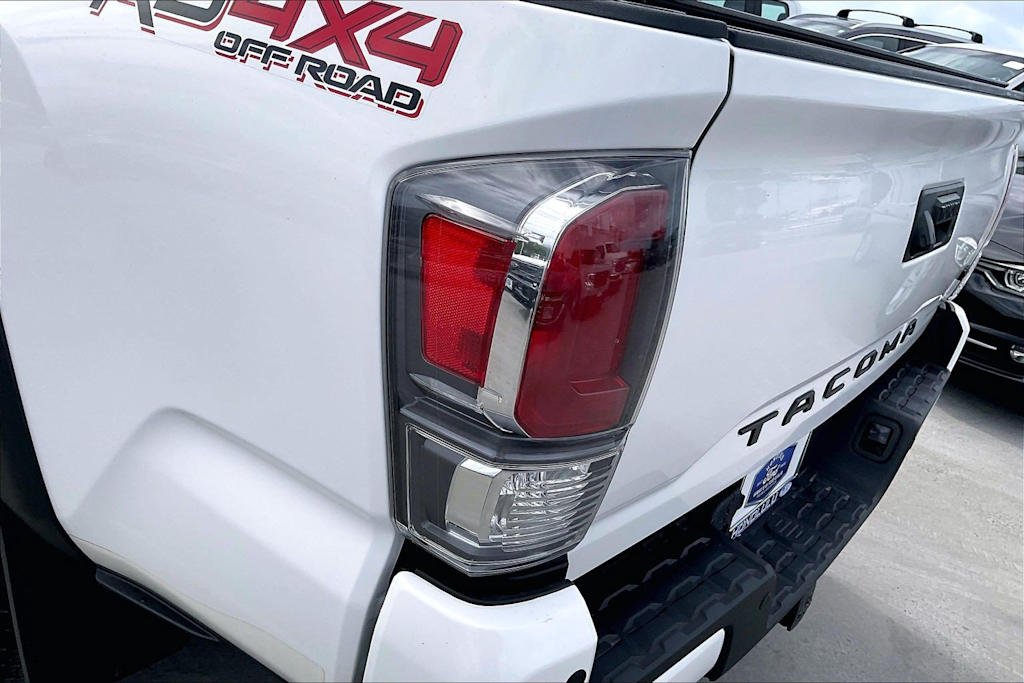 Thumbnail: 2023 Toyota Tacoma - 32