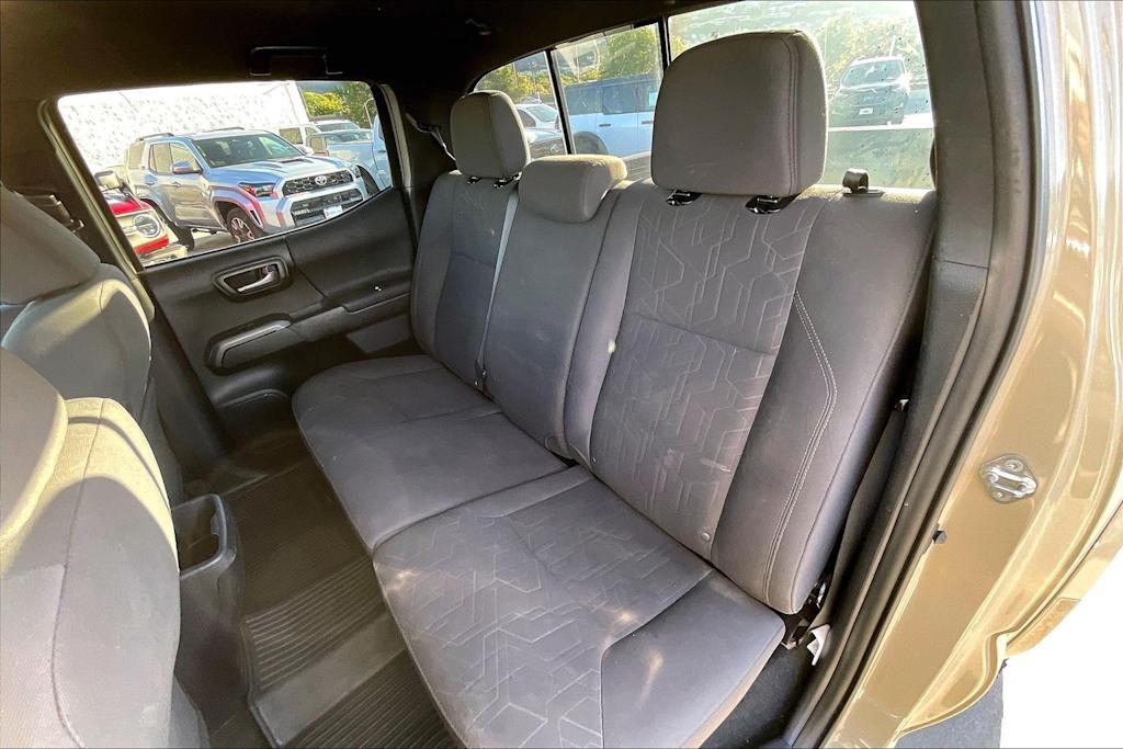 Thumbnail: 2019 Toyota Tacoma - 30
