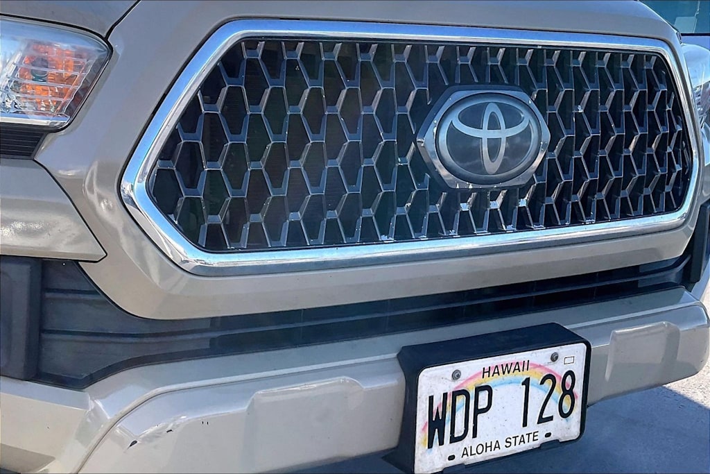Thumbnail: 2019 Toyota Tacoma - 7