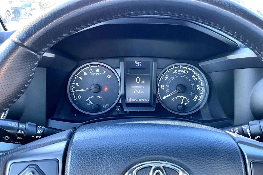 Thumbnail: 2019 Toyota Tacoma - 17