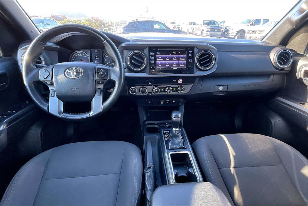 Thumbnail: 2019 Toyota Tacoma - 10