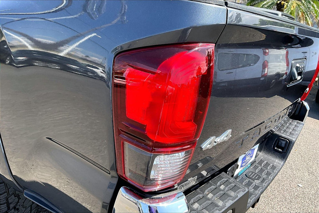 Thumbnail: 2021 Toyota Tacoma - 32