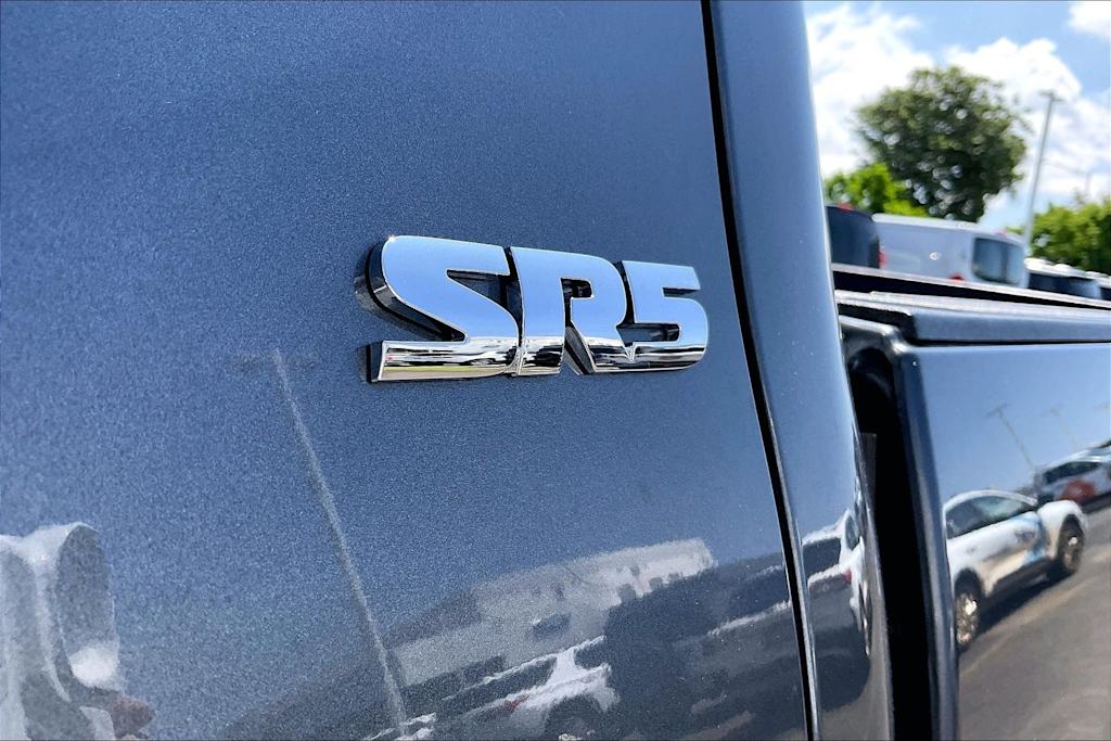Thumbnail: 2021 Toyota Tacoma - 7