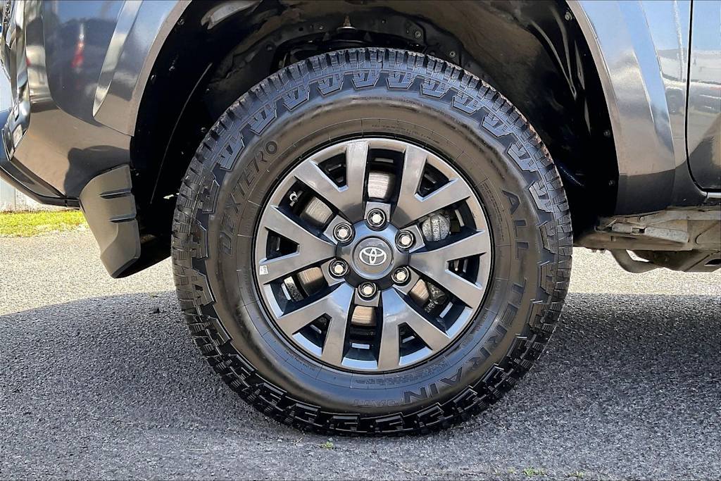 Thumbnail: 2021 Toyota Tacoma - 8