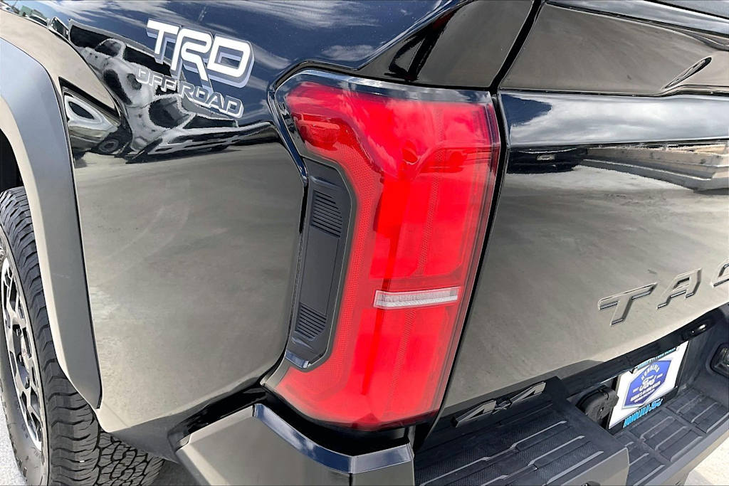 Thumbnail: 2024 Toyota Tacoma - 32