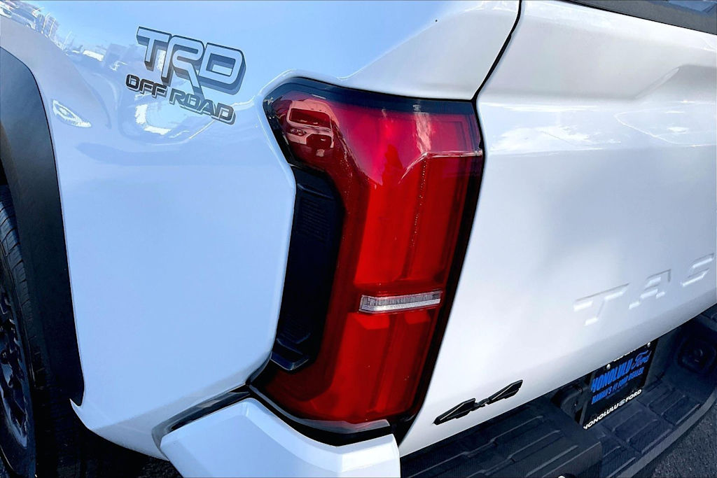 Thumbnail: 2024 Toyota Tacoma - 32