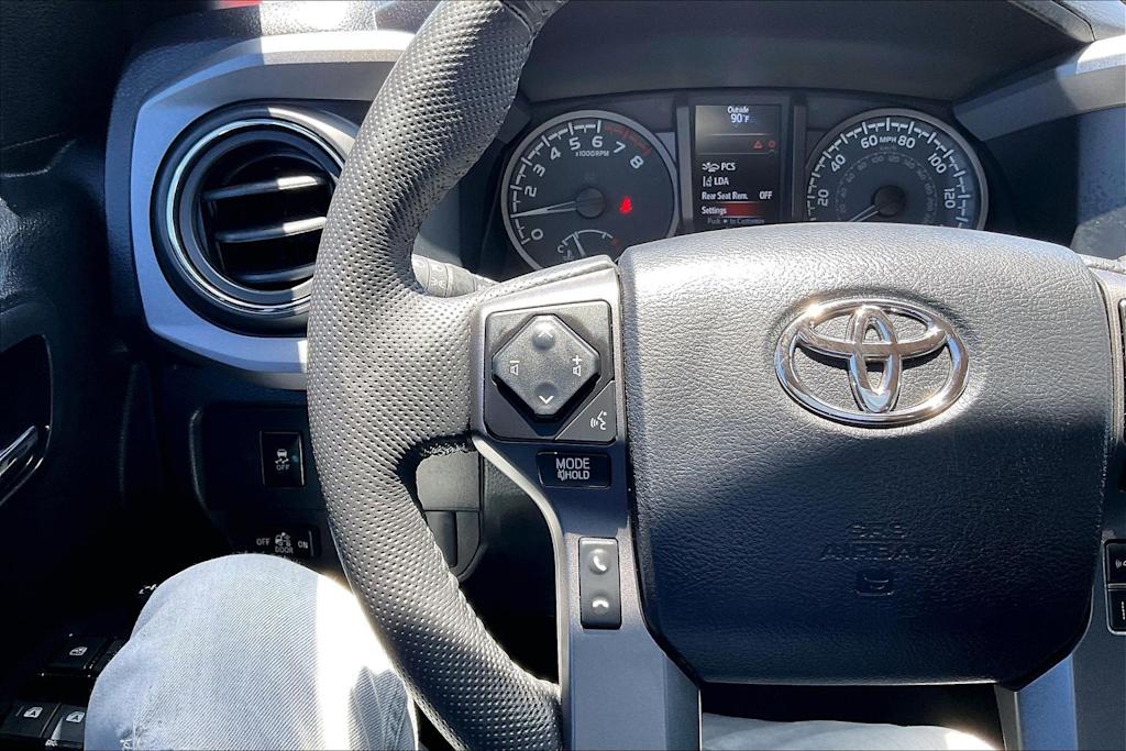 Thumbnail: 2023 Toyota Tacoma - 25