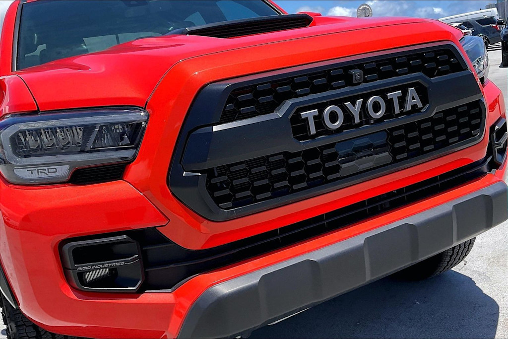 Thumbnail: 2023 Toyota Tacoma - 33