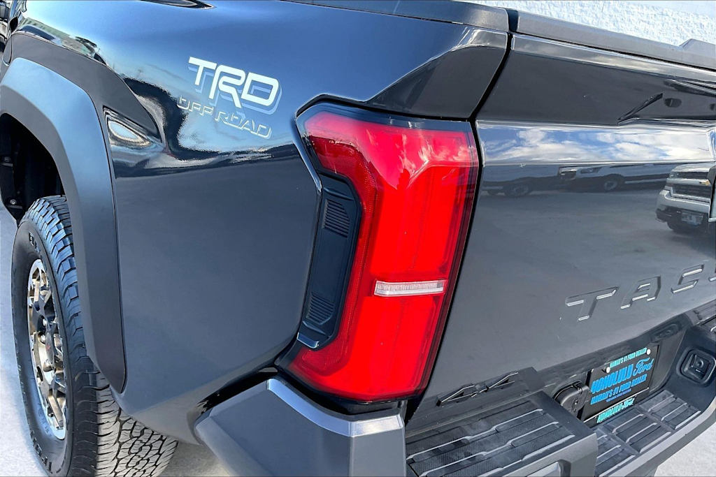 Thumbnail: 2025 Toyota Tacoma - 32