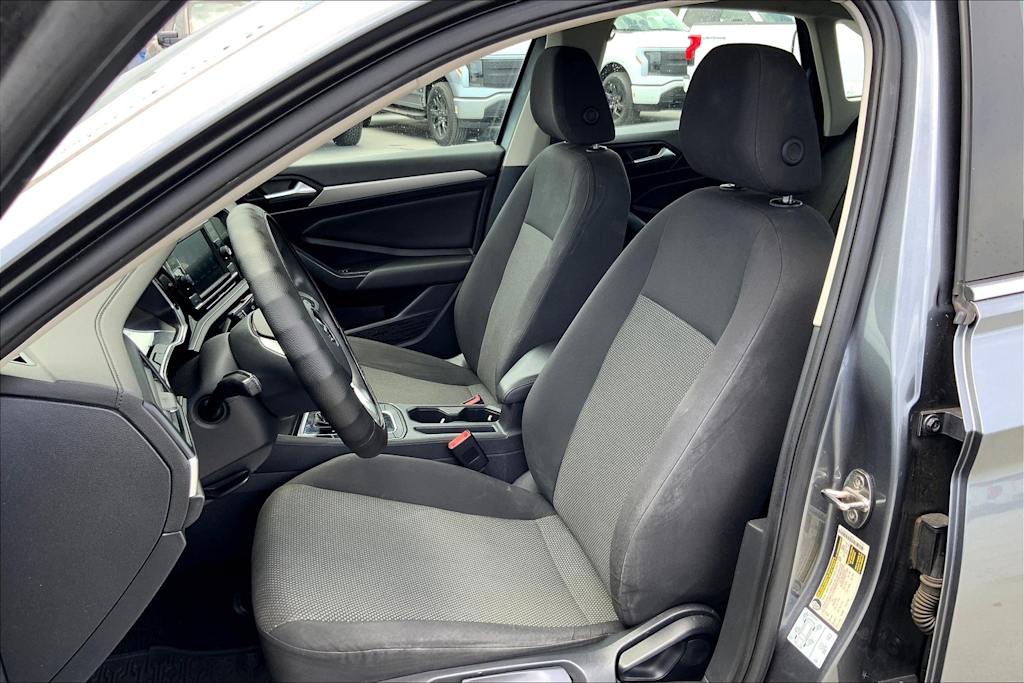 Thumbnail: 2021 Volkswagen Jetta - 11