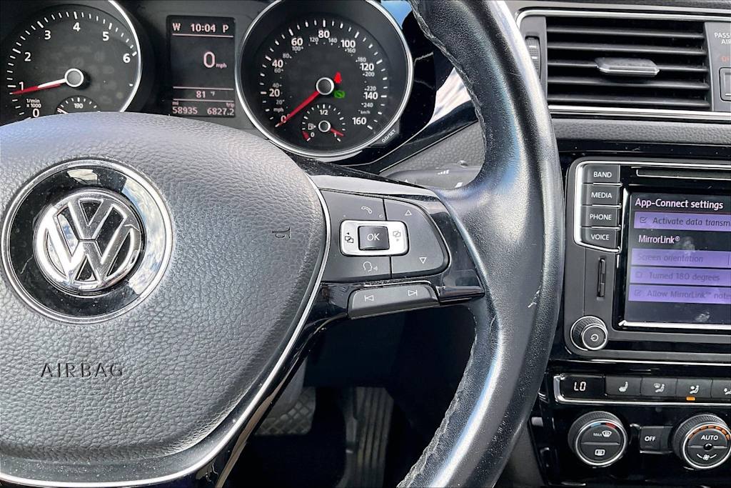 Thumbnail: 2017 Volkswagen Jetta - 26