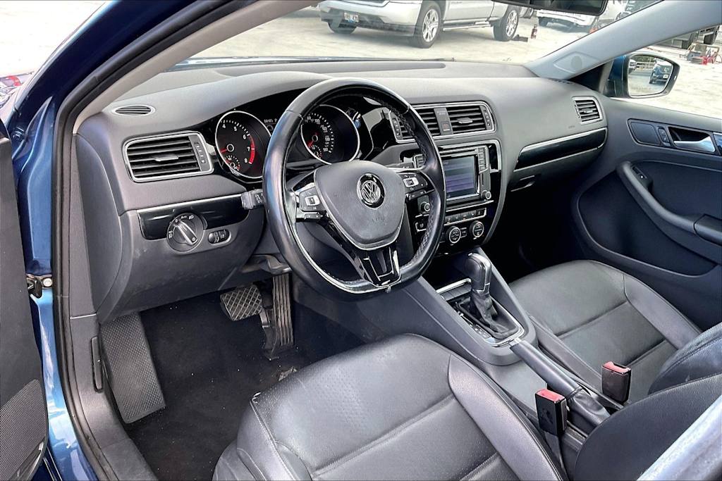 Thumbnail: 2017 Volkswagen Jetta - 2