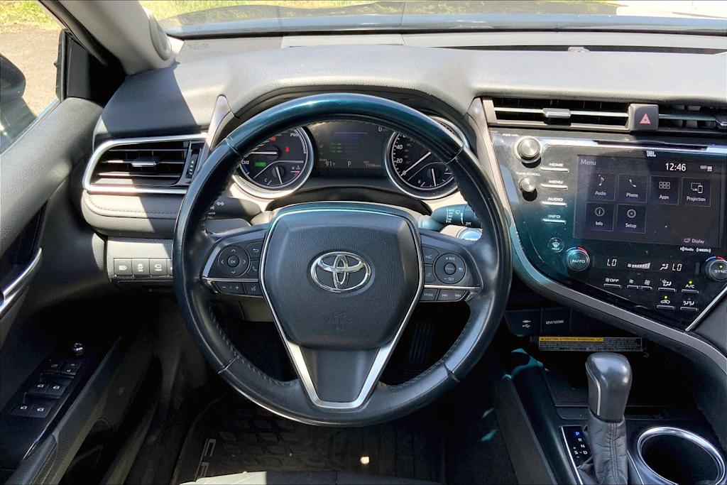 2018 Toyota Camry XLE 14