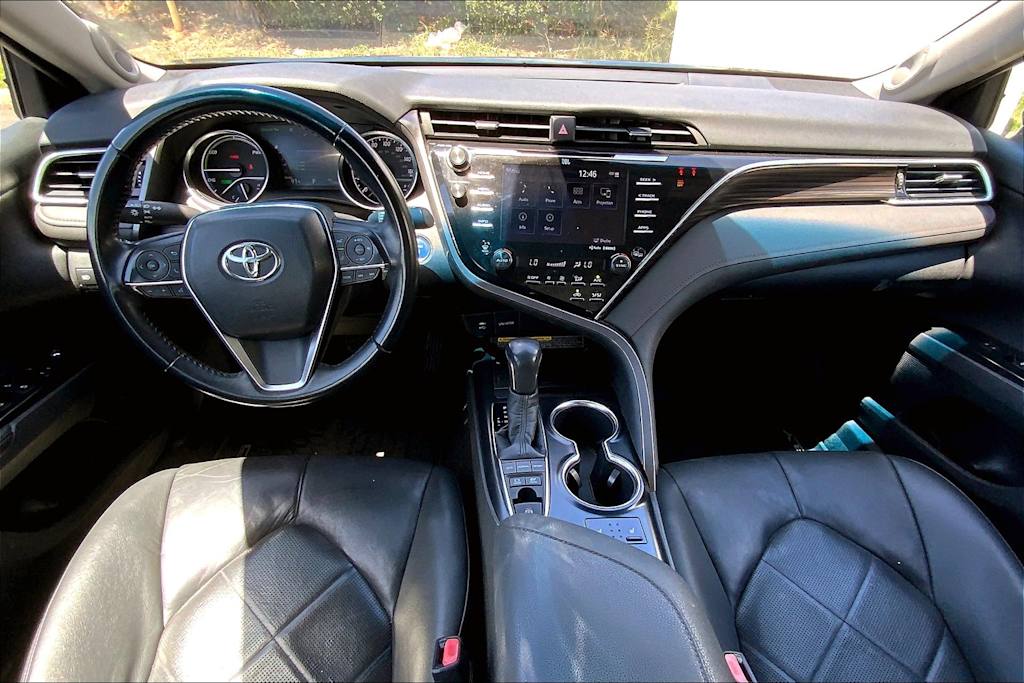 2018 Toyota Camry XLE 10