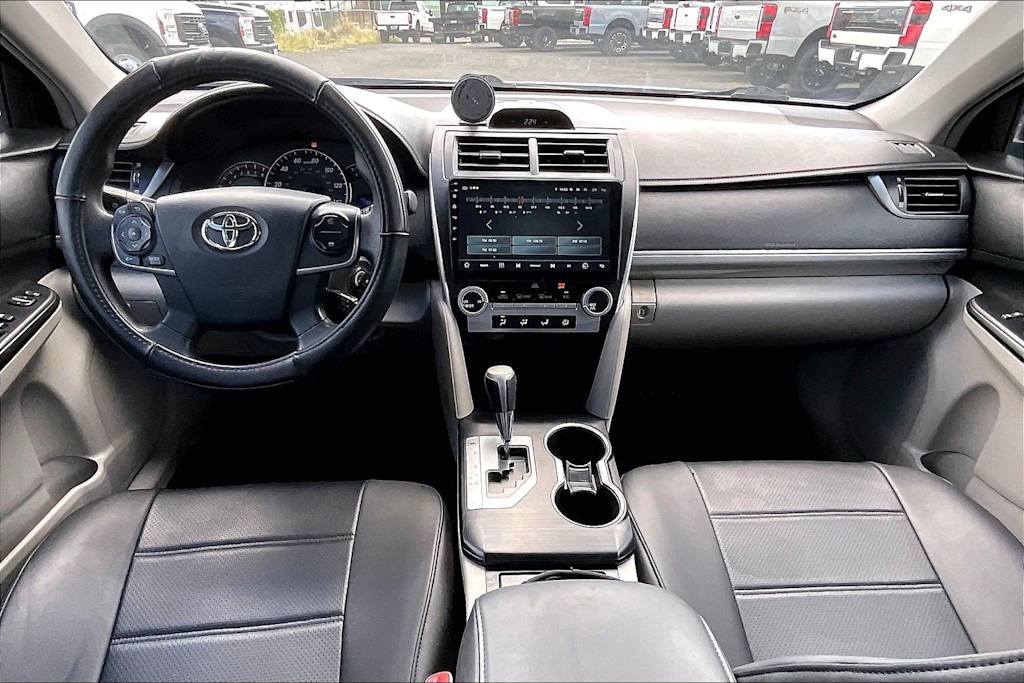 Thumbnail: 2012 Toyota Camry - 10