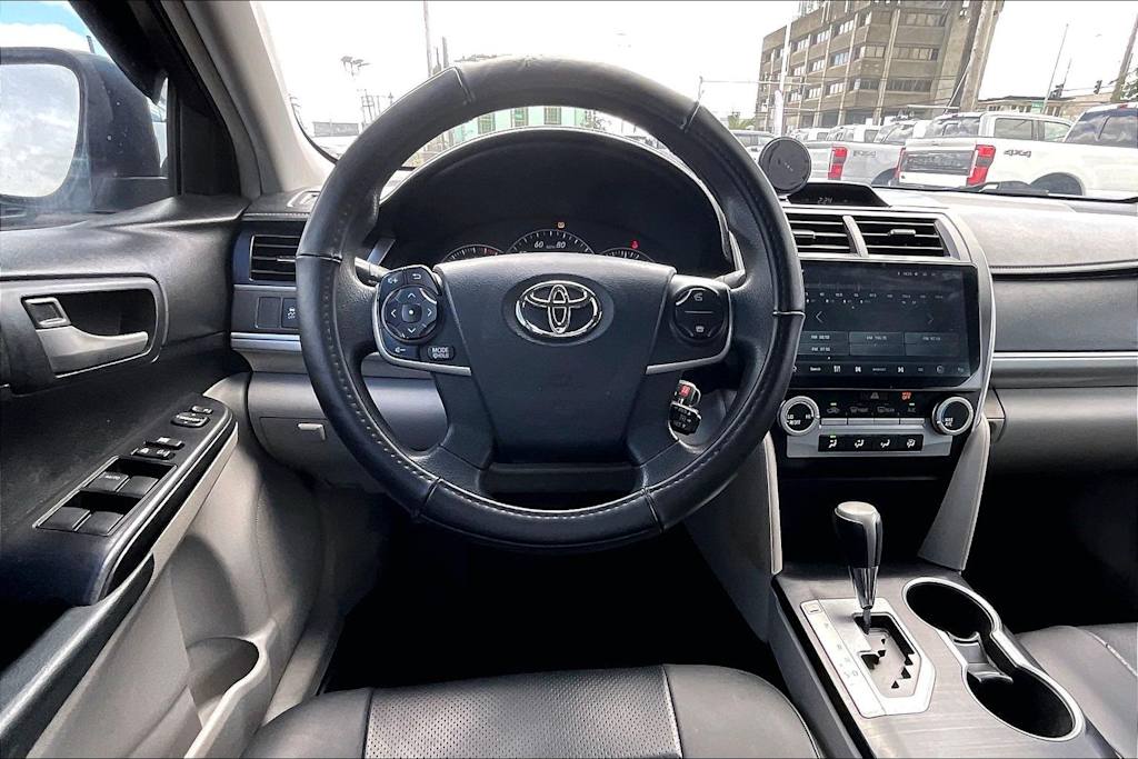 Thumbnail: 2012 Toyota Camry - 14