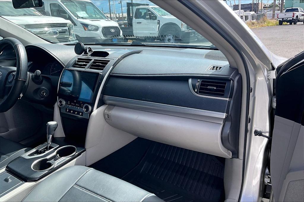 Thumbnail: 2012 Toyota Camry - 15