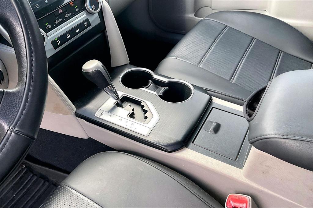 Thumbnail: 2012 Toyota Camry - 17