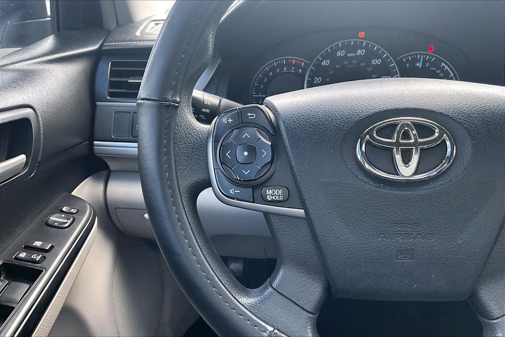 Thumbnail: 2012 Toyota Camry - 24