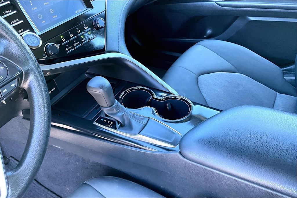 Thumbnail: 2020 Toyota Camry - 17