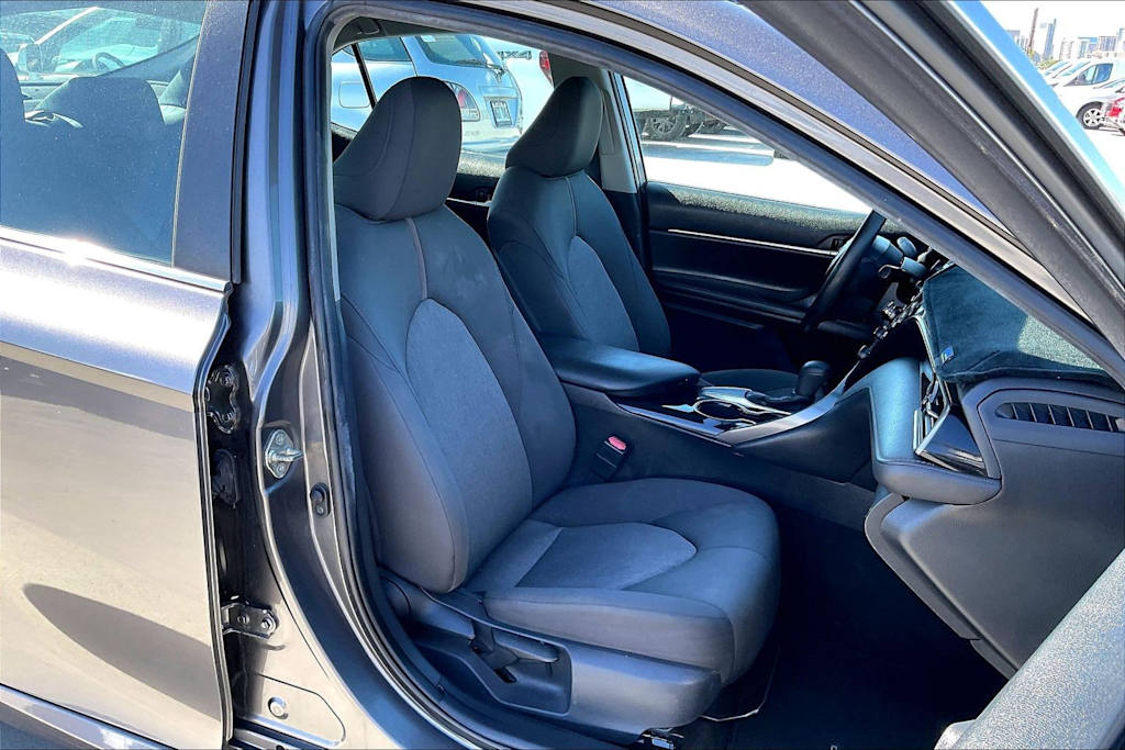 Thumbnail: 2020 Toyota Camry - 22
