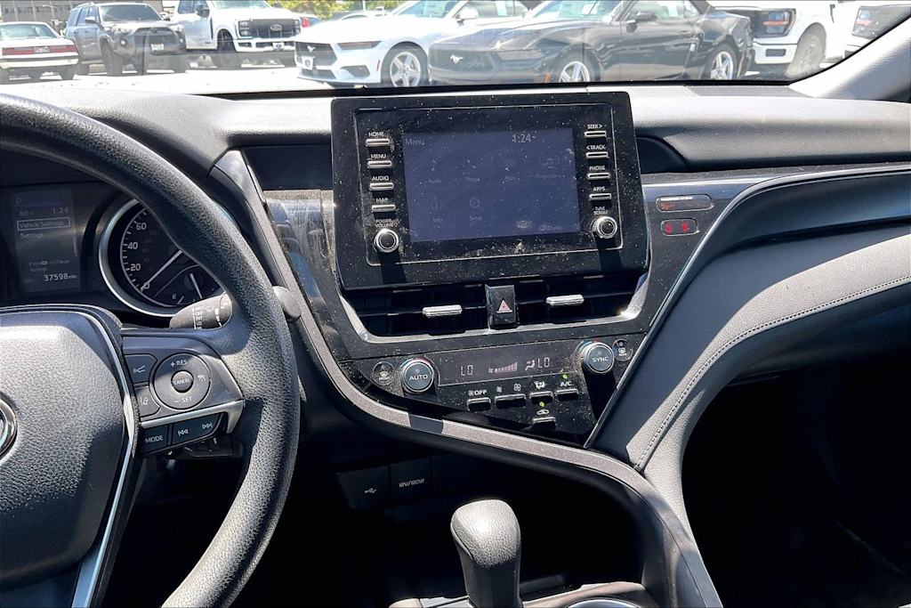 Thumbnail: 2022 Toyota Camry - 16