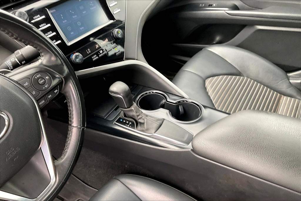 Thumbnail: 2020 Toyota Camry - 17