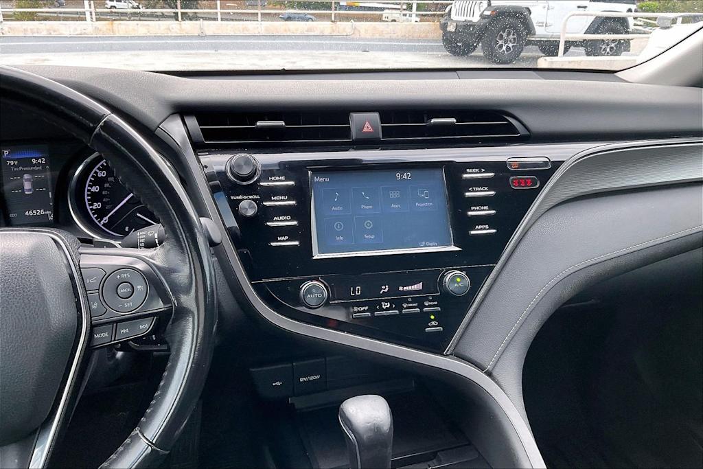 Thumbnail: 2020 Toyota Camry - 16