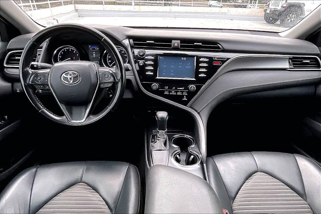 Thumbnail: 2020 Toyota Camry - 10