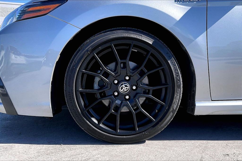 Thumbnail: 2021 Toyota Camry - 8