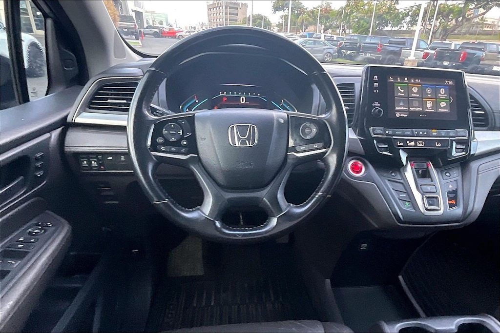 Thumbnail: 2018 Honda Odyssey - 14