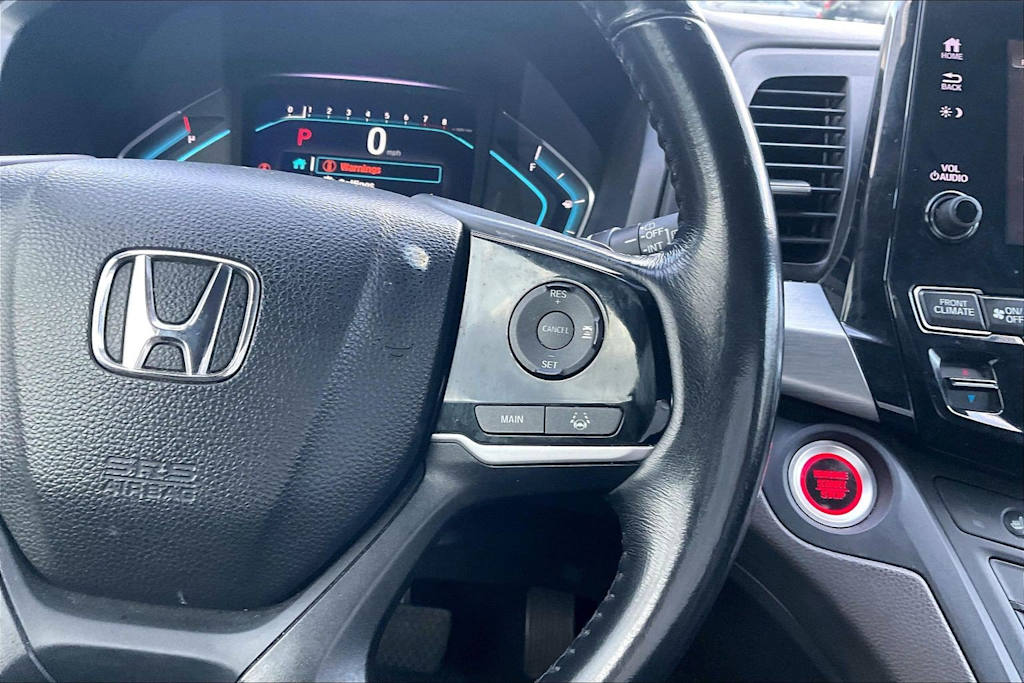 Thumbnail: 2018 Honda Odyssey - 25