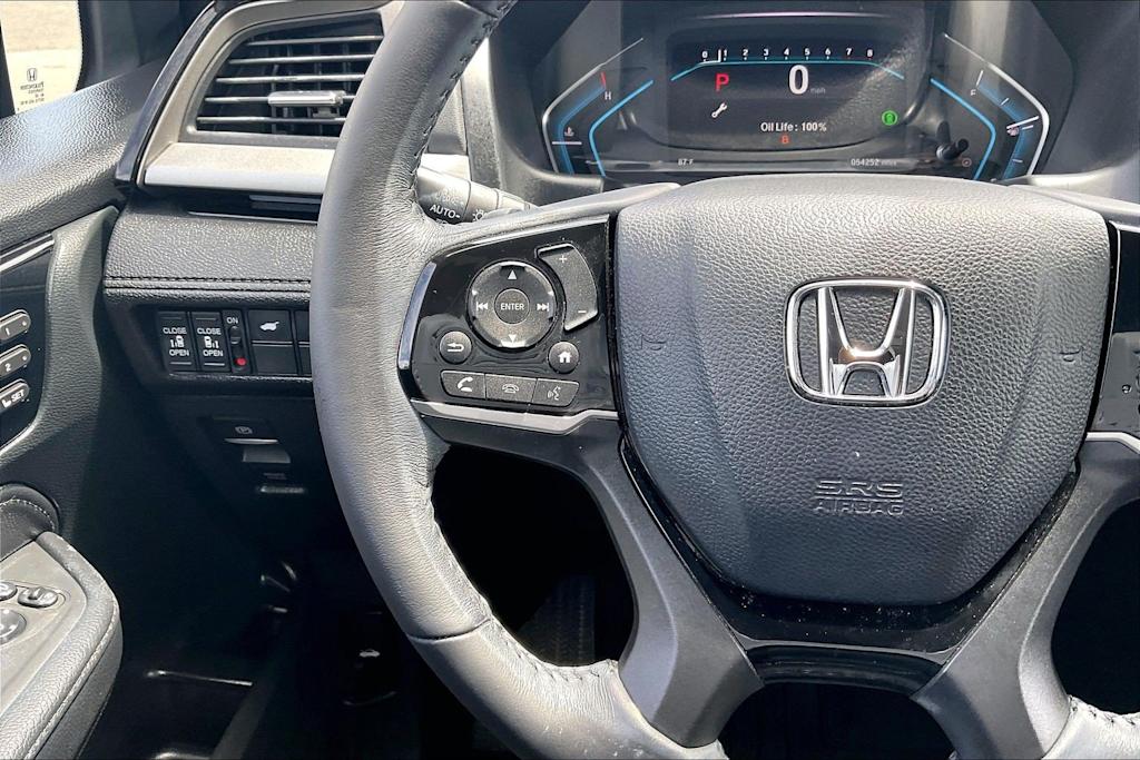 Thumbnail: 2023 Honda Odyssey - 24