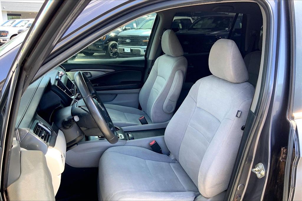 Thumbnail: 2020 Honda Pilot - 11