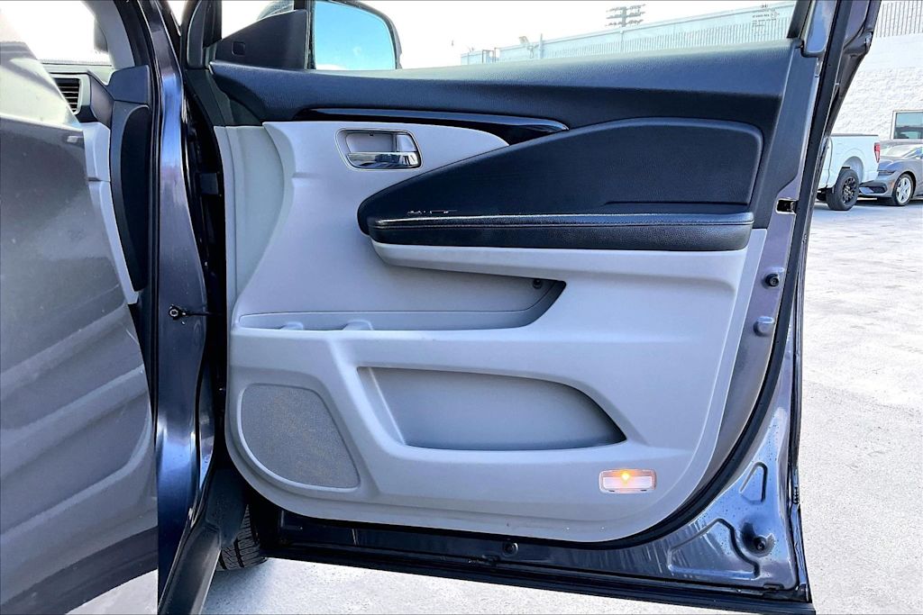 Thumbnail: 2019 Honda Pilot - 27