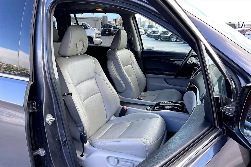 Thumbnail: 2019 Honda Pilot - 11