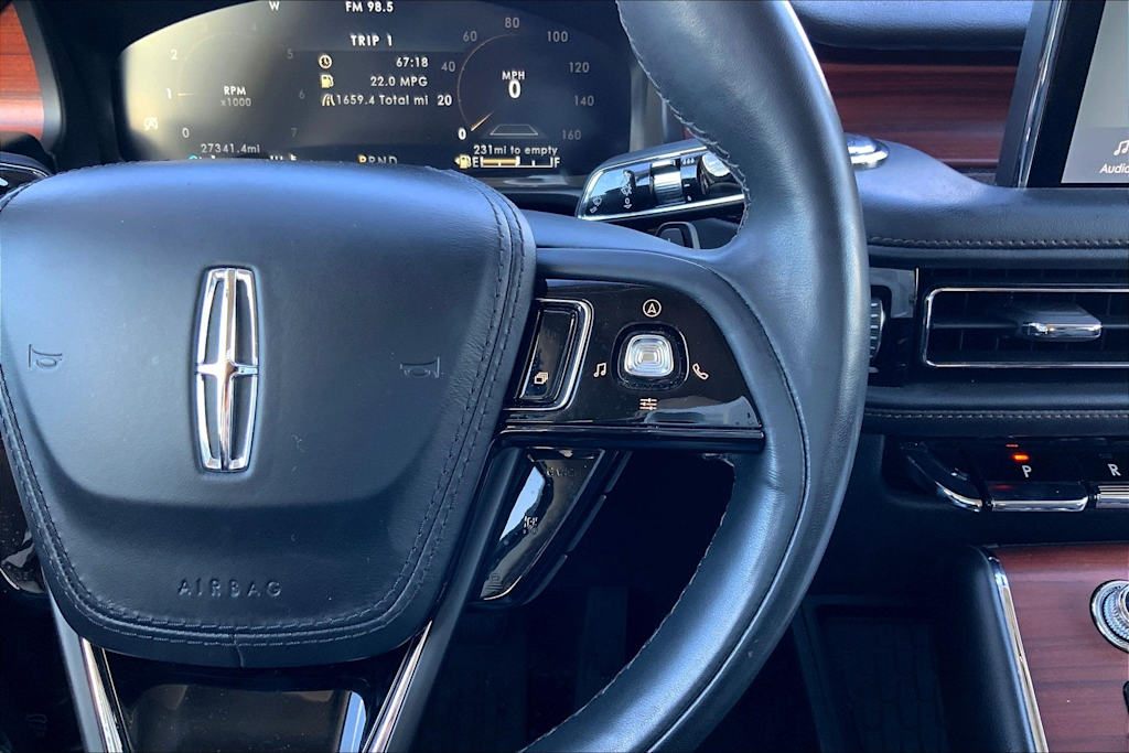 Thumbnail: 2022 Lincoln Aviator - 25