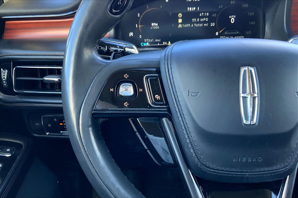 Thumbnail: 2022 Lincoln Aviator - 24