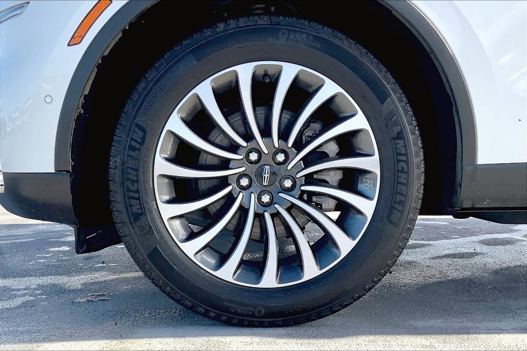 Thumbnail: 2022 Lincoln Aviator - 8