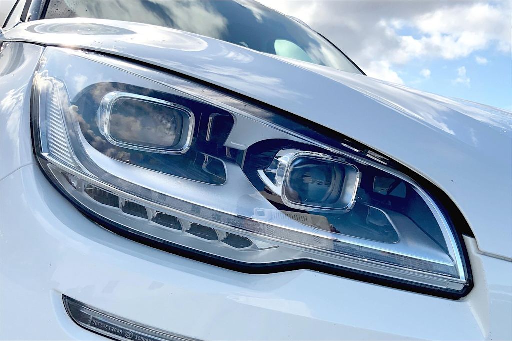 Thumbnail: 2022 Lincoln Aviator - 31