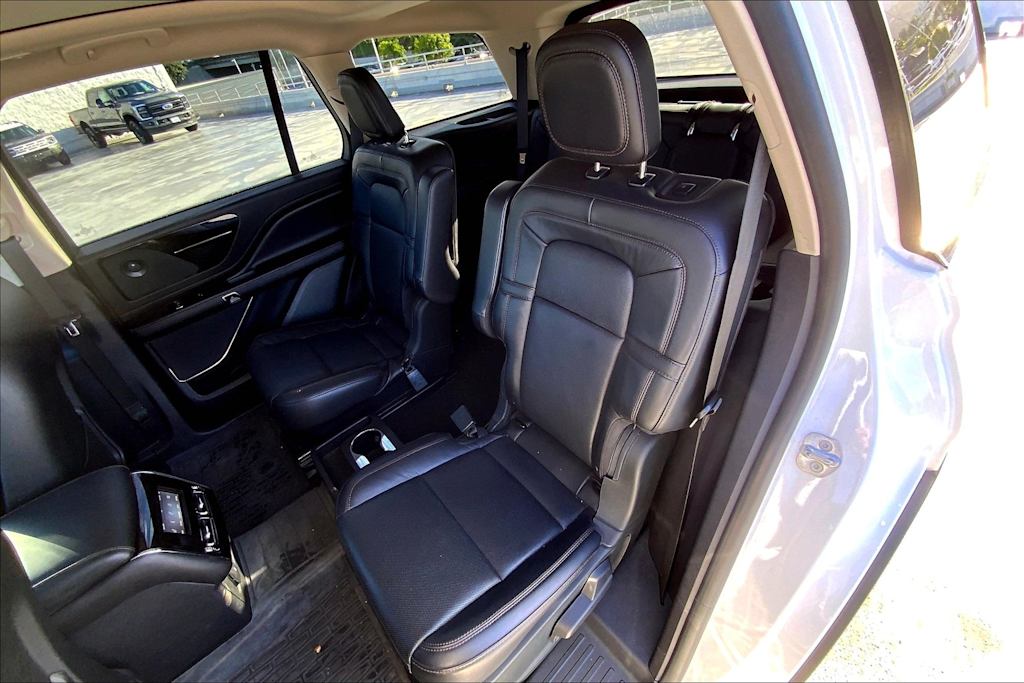 Thumbnail: 2022 Lincoln Aviator - 29