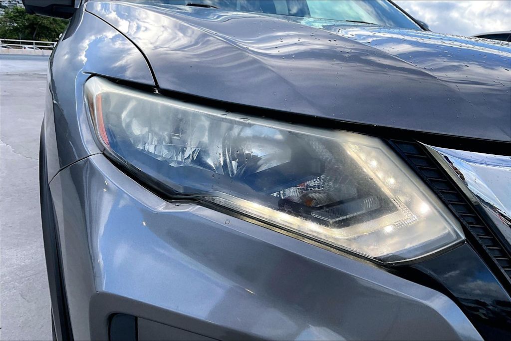 Thumbnail: 2017 Nissan Rogue - 31