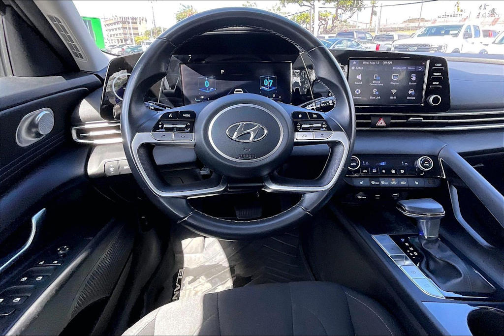 Thumbnail: 2022 Hyundai Elantra - 14