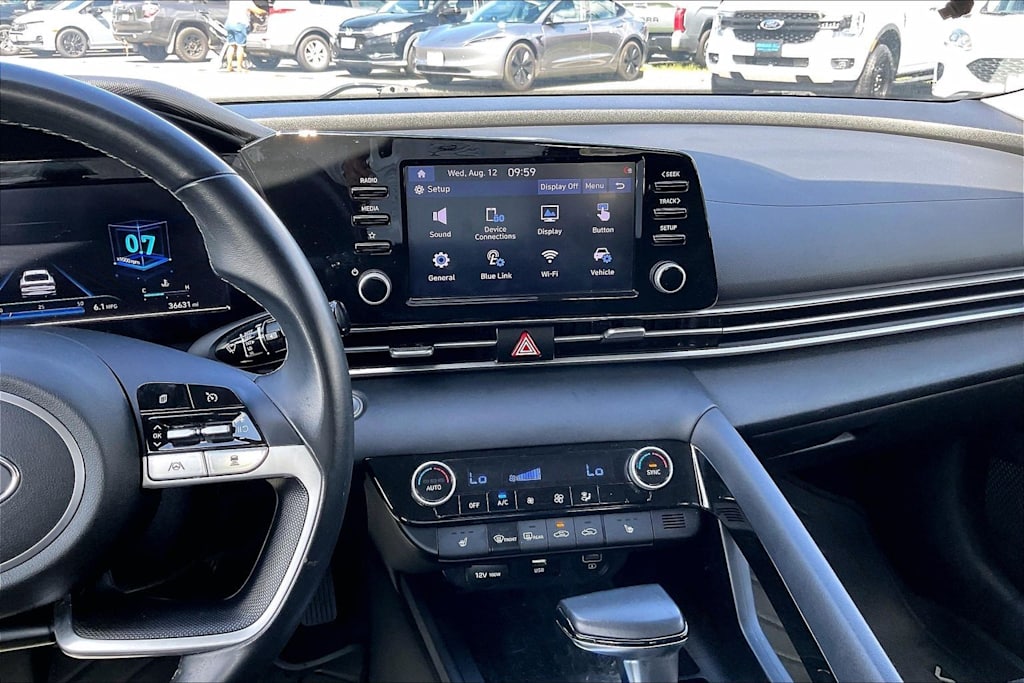 Thumbnail: 2022 Hyundai Elantra - 16