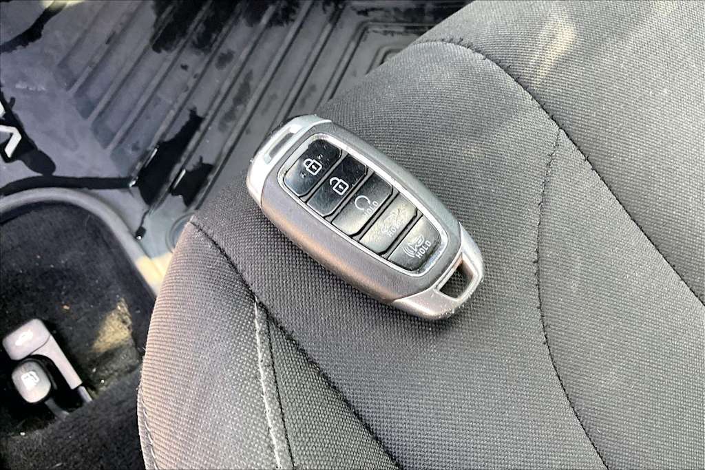 Thumbnail: 2022 Hyundai Elantra - 20